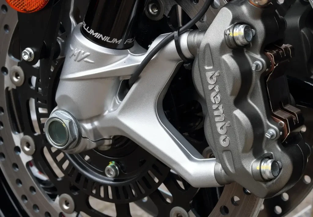 sistema de ABS de motocicleta para articulo evolución tecnológica en las motocicletas.
